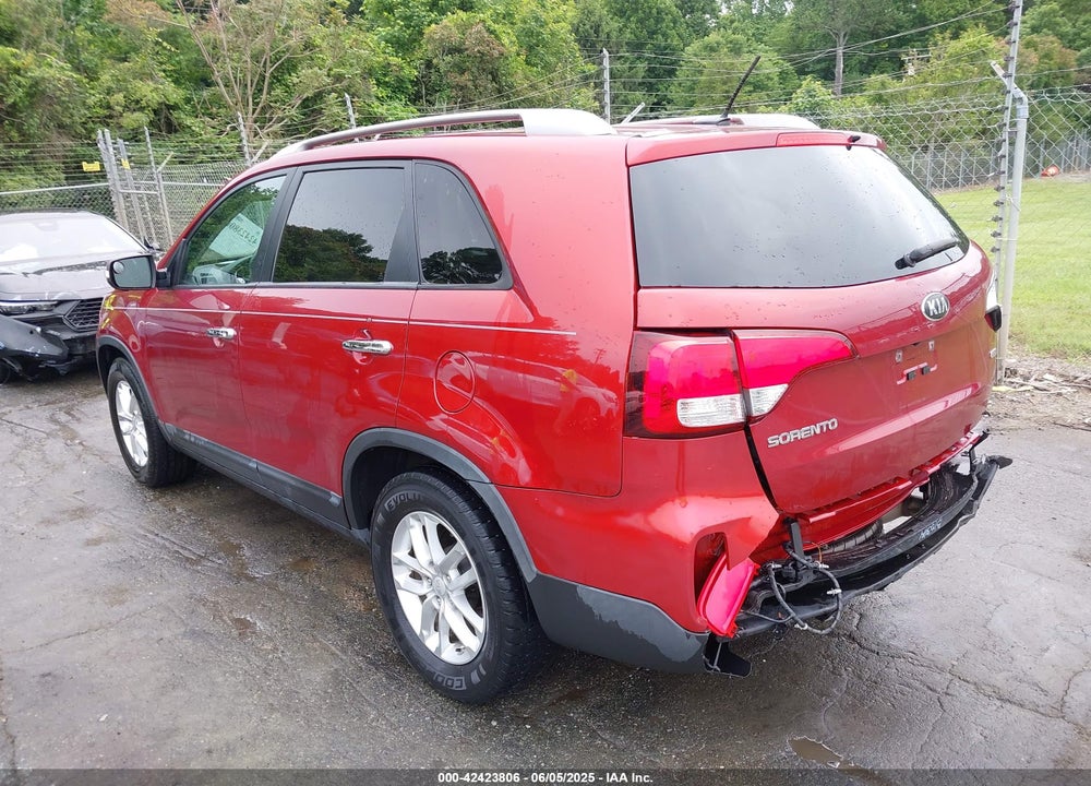2015 KIA SORENTO LX VIN: 5XYKTDA67FG569084