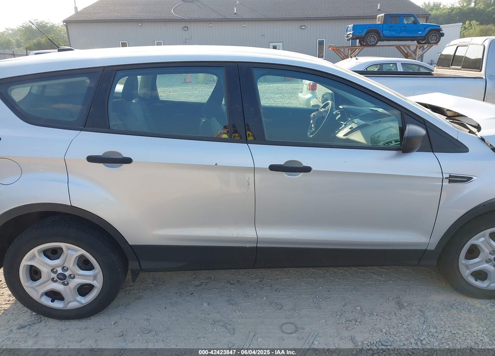 2018 FORD ESCAPE VIN: 1FMCU0F7XJUA40663