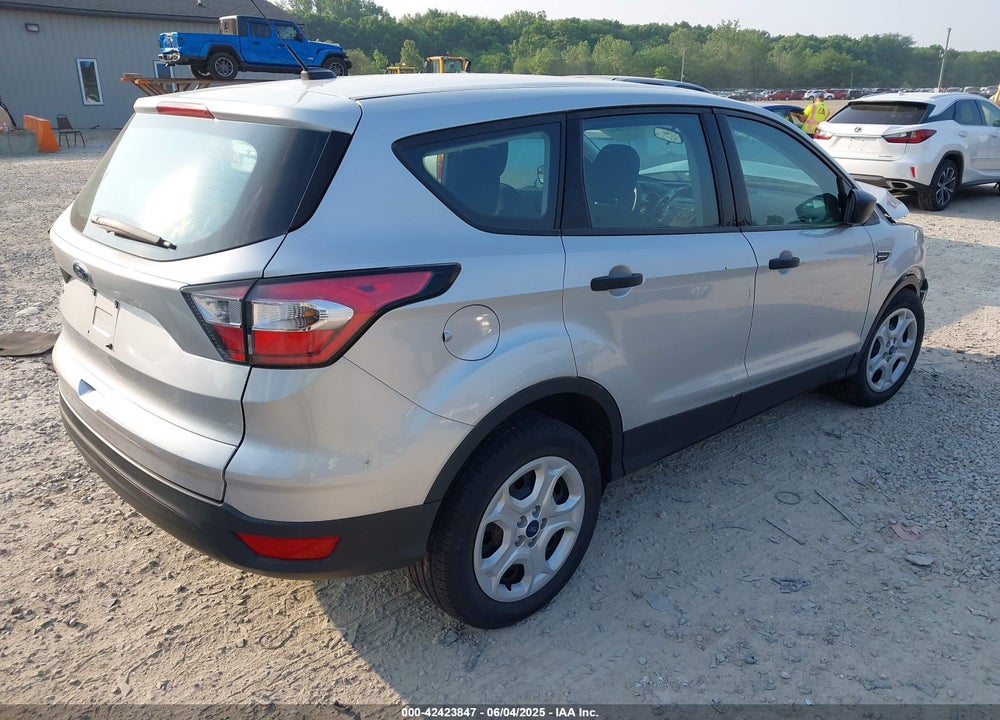 2018 FORD ESCAPE VIN: 1FMCU0F7XJUA40663