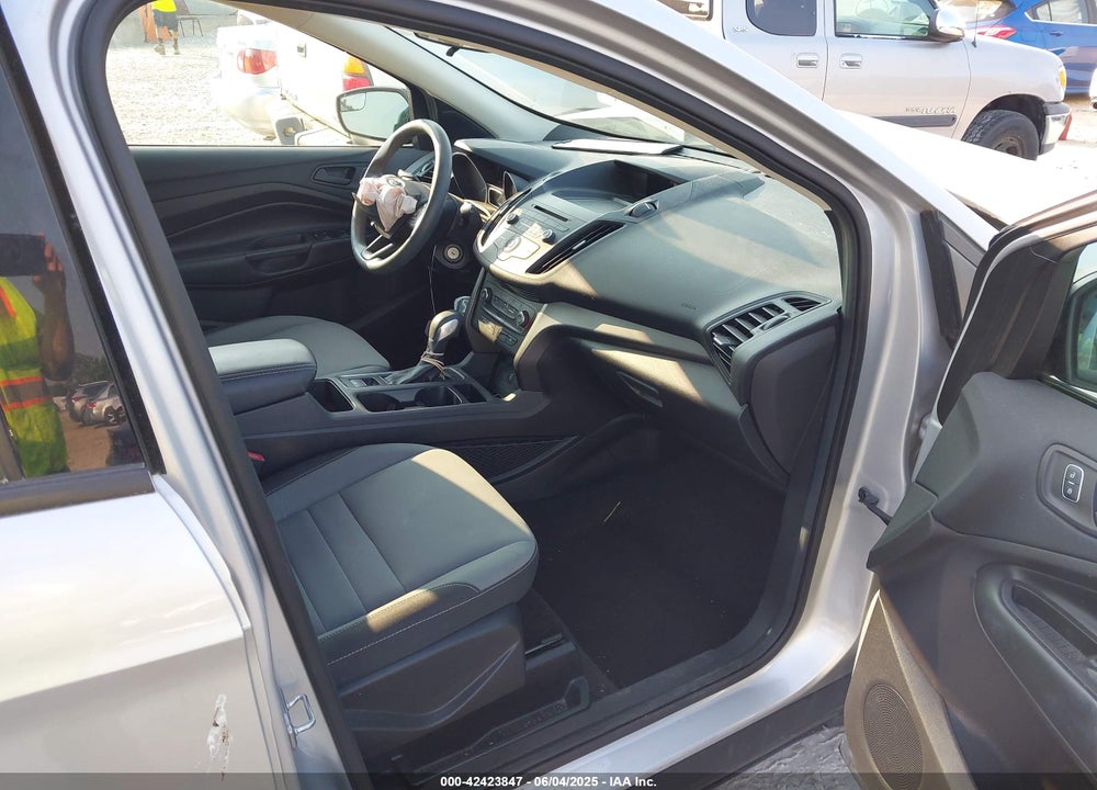 2018 FORD ESCAPE VIN: 1FMCU0F7XJUA40663