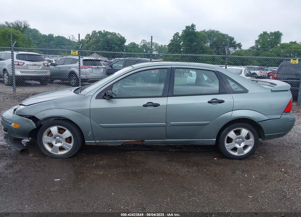 2005 FORD FOCUS ZX4 VIN: 1FAFP34N85W231459
