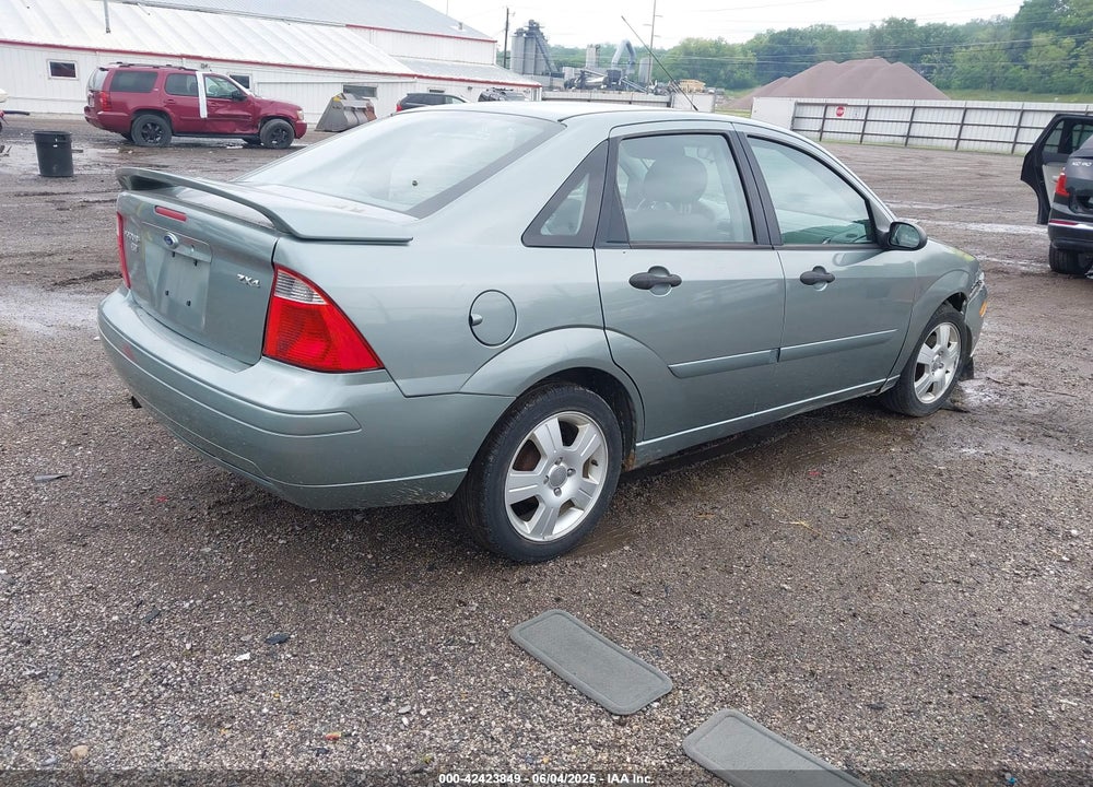 2005 FORD FOCUS ZX4 VIN: 1FAFP34N85W231459