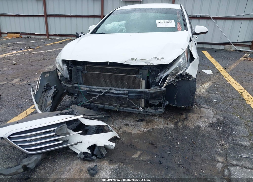 2015 HYUNDAI SONATA SE VIN: 5NPE24AF3FH002573