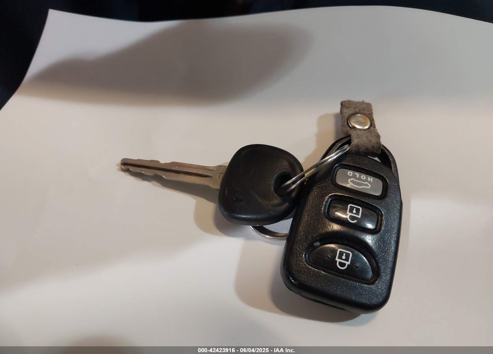 2012 HYUNDAI ELANTRA VIN: KMHDH4AE0CU208013