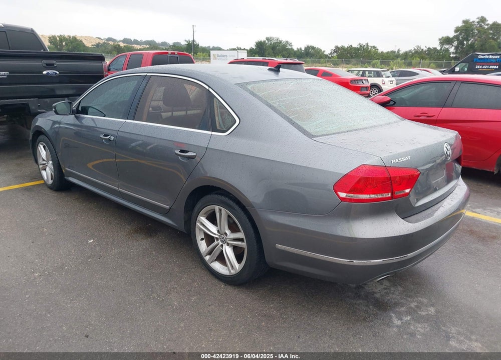 2013 VOLKSWAGEN PASSAT VIN: 1VWBN7A34DC148052