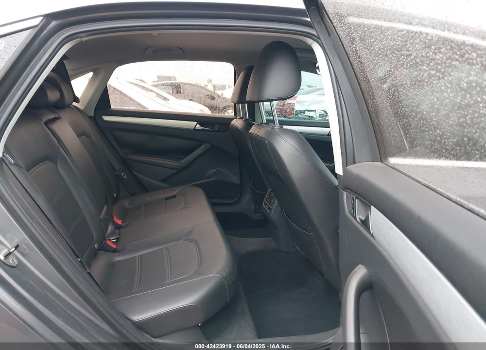 2013 VOLKSWAGEN PASSAT VIN: 1VWBN7A34DC148052