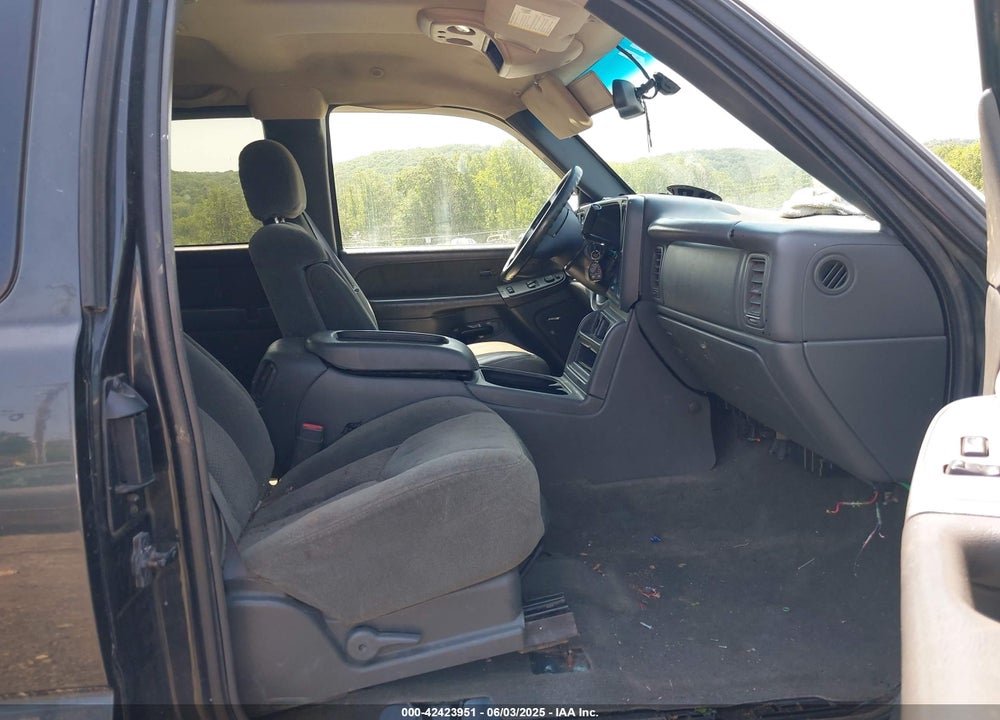 2003 CHEVROLET SILVERADO 1500 LS VIN: 1GCEK19T73E236168