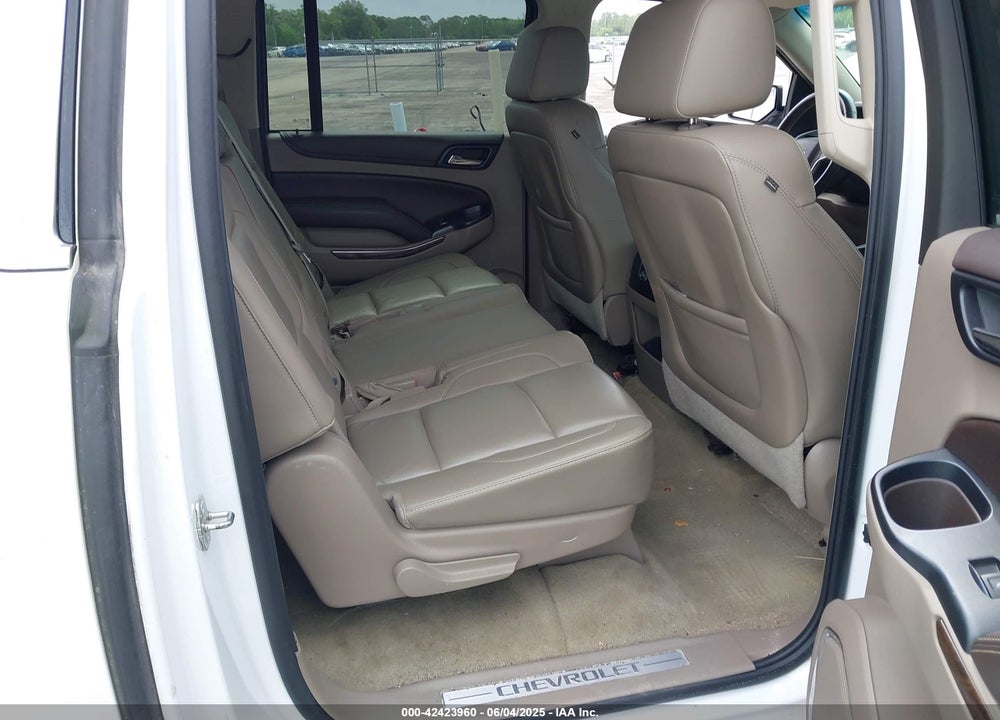 2015 CHEVROLET SUBURBAN VIN: 1GNSCJKC1FR539087