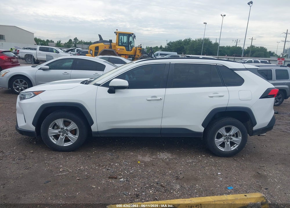 2020 TOYOTA RAV4 XLE VIN: 2T3W1RFV3LW100110