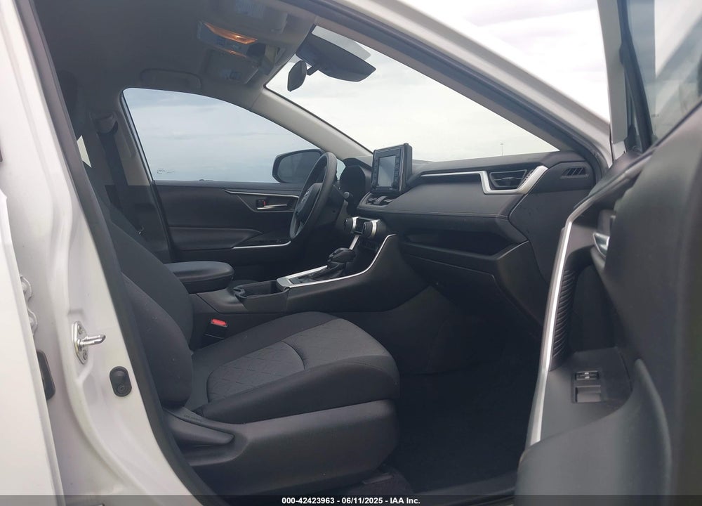 2020 TOYOTA RAV4 XLE VIN: 2T3W1RFV3LW100110