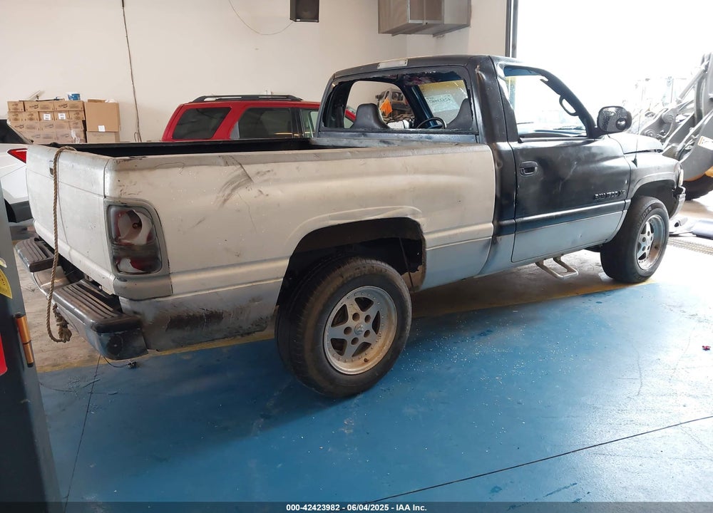 2001 DODGE RAM 1500 ST VIN: 1B7HC16Y31S210305