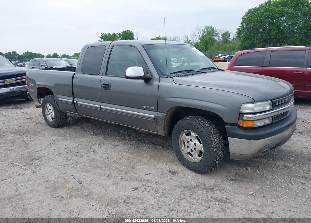 2002 CHEVROLET SILVERADO 1500 LS VIN: 1GCEK19T32E272213
