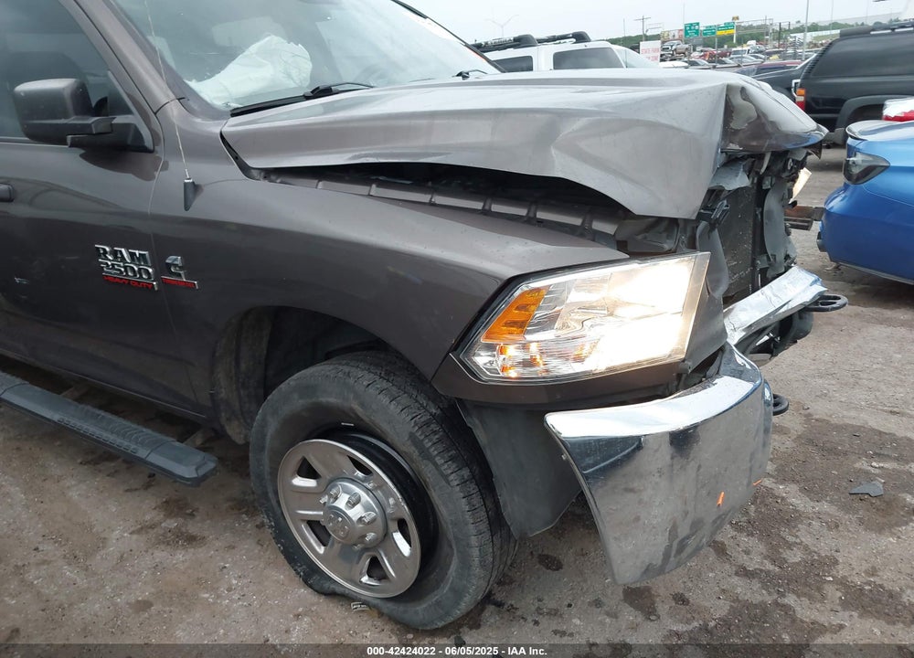 2018 RAM 2500 VIN: 3C6UR5CL1JG403760