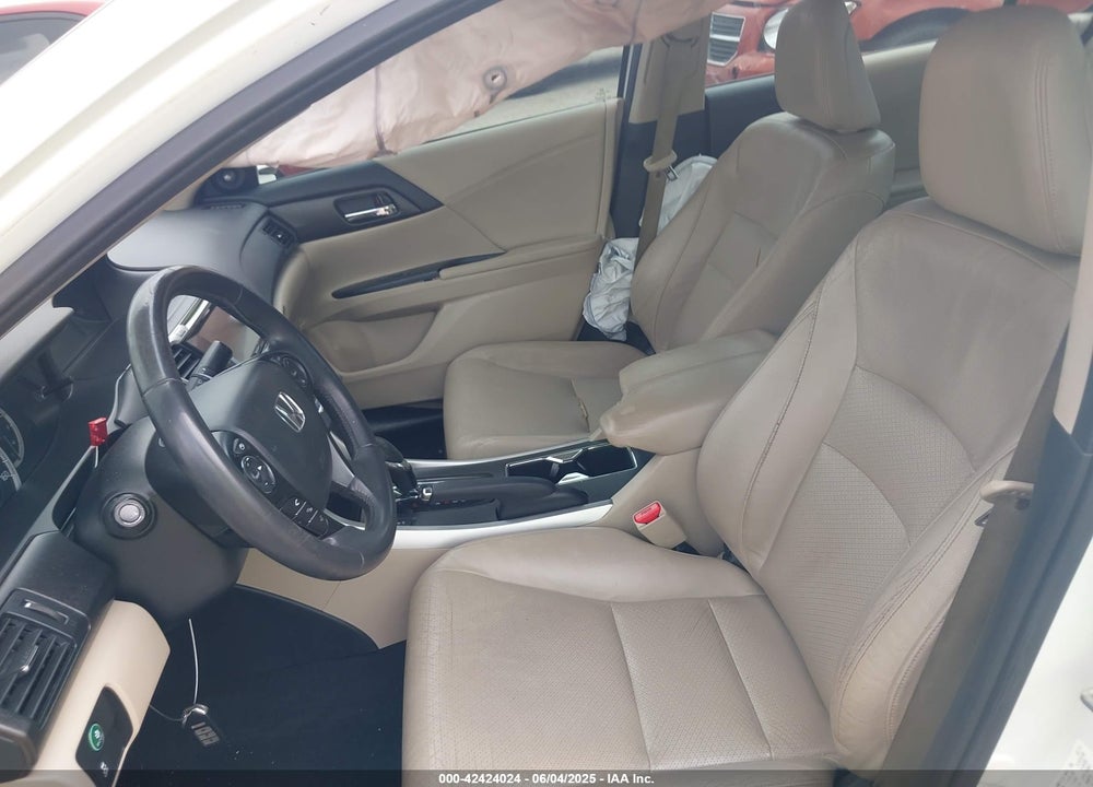 2013 HONDA ACCORD VIN: 1HGCR3F84DA026734