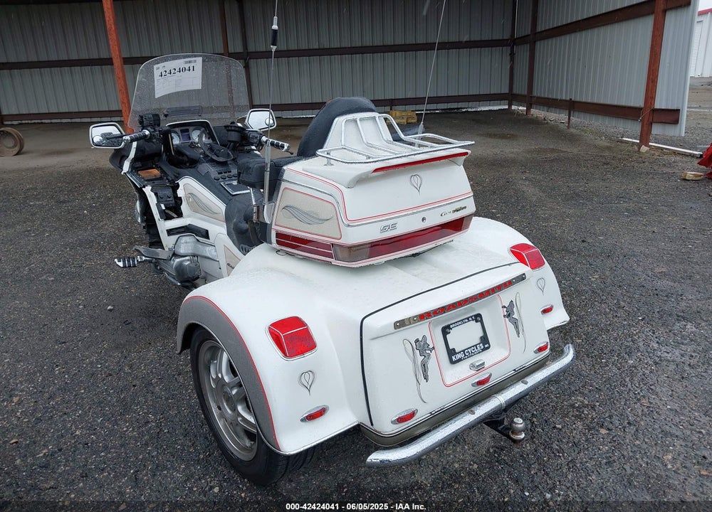 1998 HONDA GL1500 SE VIN: 1HFSC2237WA001805