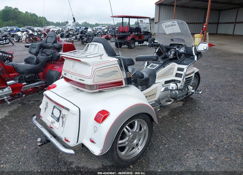 1998 HONDA GL1500 SE VIN: 1HFSC2237WA001805