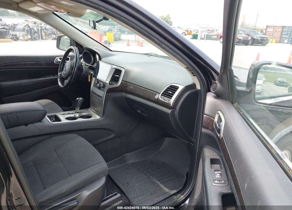 2011 JEEP GRAND CHEROKEE VIN: 1J4RR4GG6BC506886