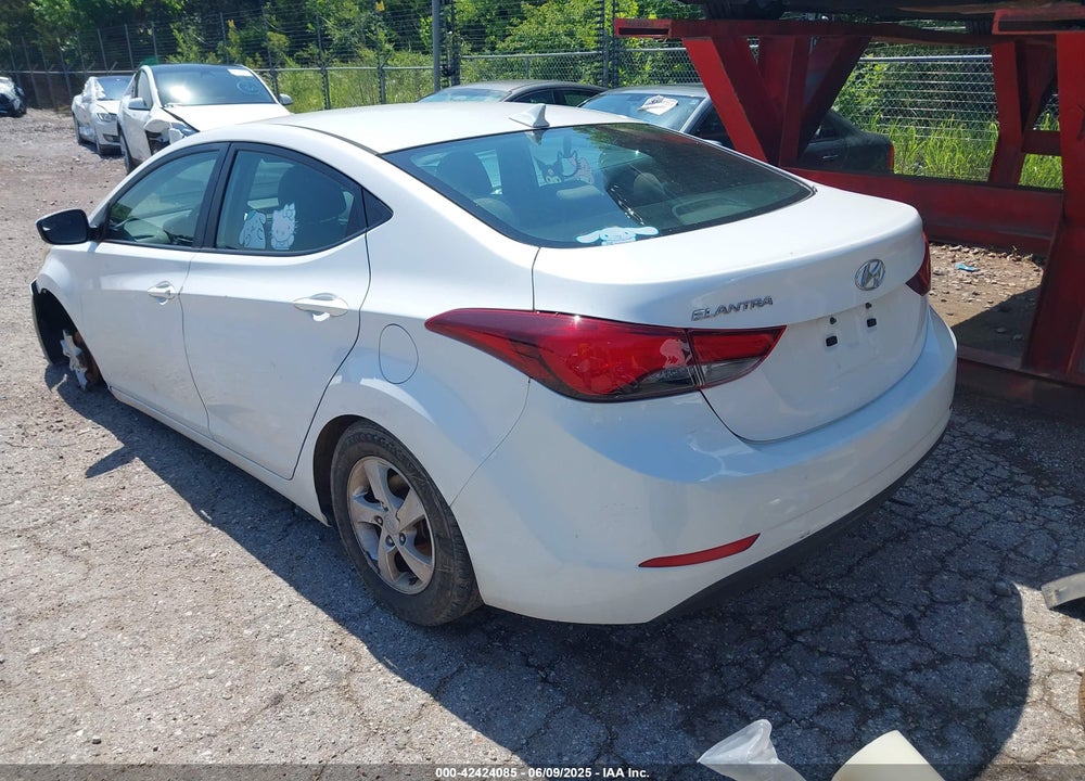 2015 HYUNDAI ELANTRA VIN: 5NPDH4AE5FH651146