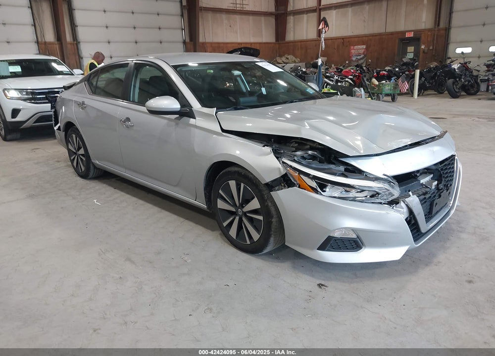 2022 NISSAN ALTIMA SV FWD VIN: 1N4BL4DV4NN317096