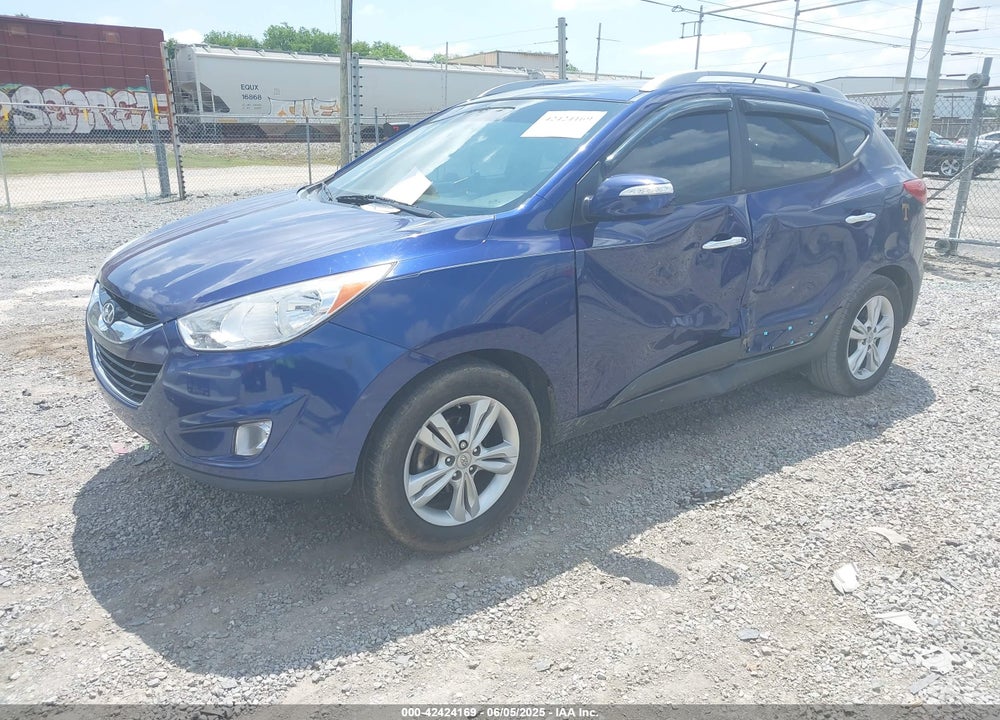 2011 HYUNDAI TUCSON VIN: KM8JU3AC2BU287805