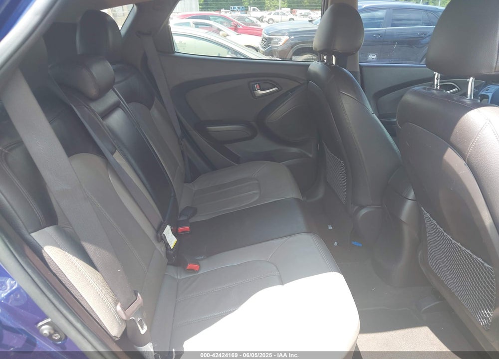 2011 HYUNDAI TUCSON VIN: KM8JU3AC2BU287805