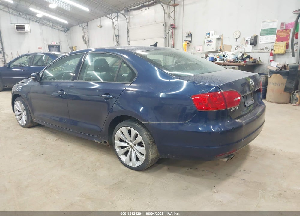 2012 VOLKSWAGEN JETTA VIN: 3VW3L7AJ4CM420105