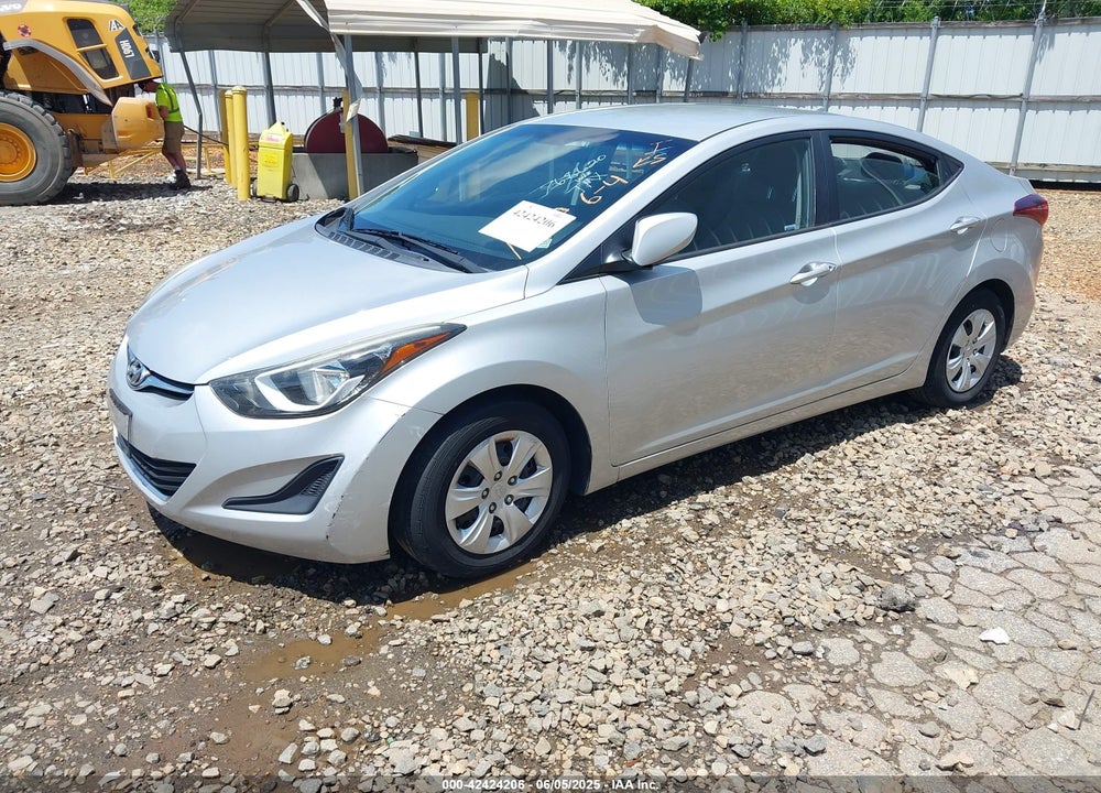 2016 HYUNDAI ELANTRA SE VIN: 5NPDH4AE9GH768620