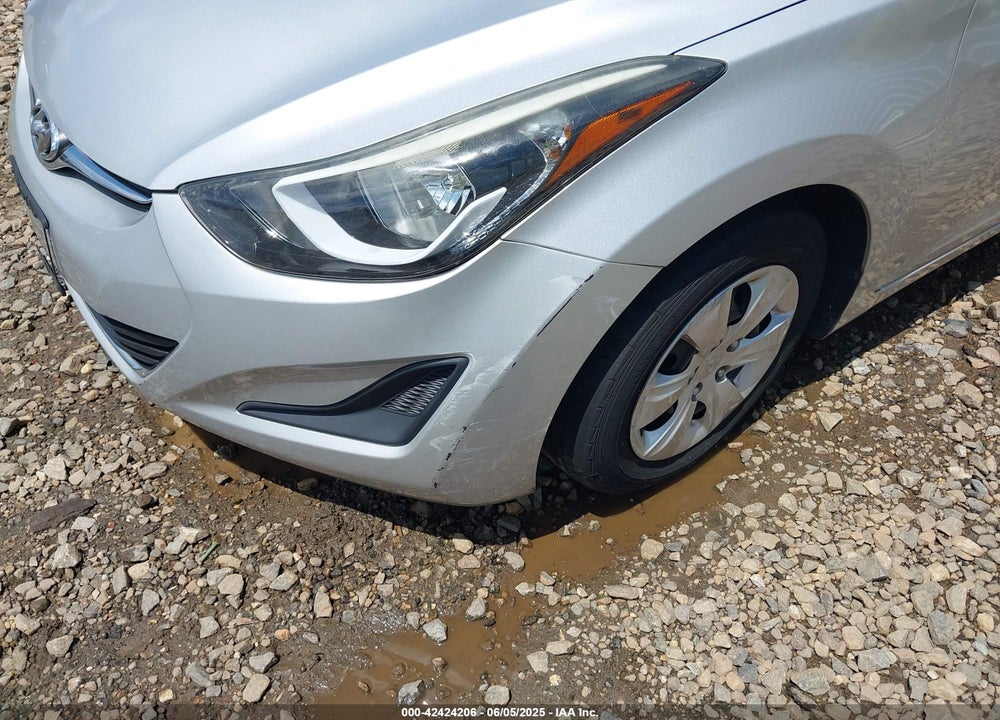 2016 HYUNDAI ELANTRA SE VIN: 5NPDH4AE9GH768620