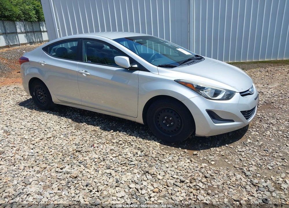 2016 HYUNDAI ELANTRA SE VIN: 5NPDH4AE9GH768620