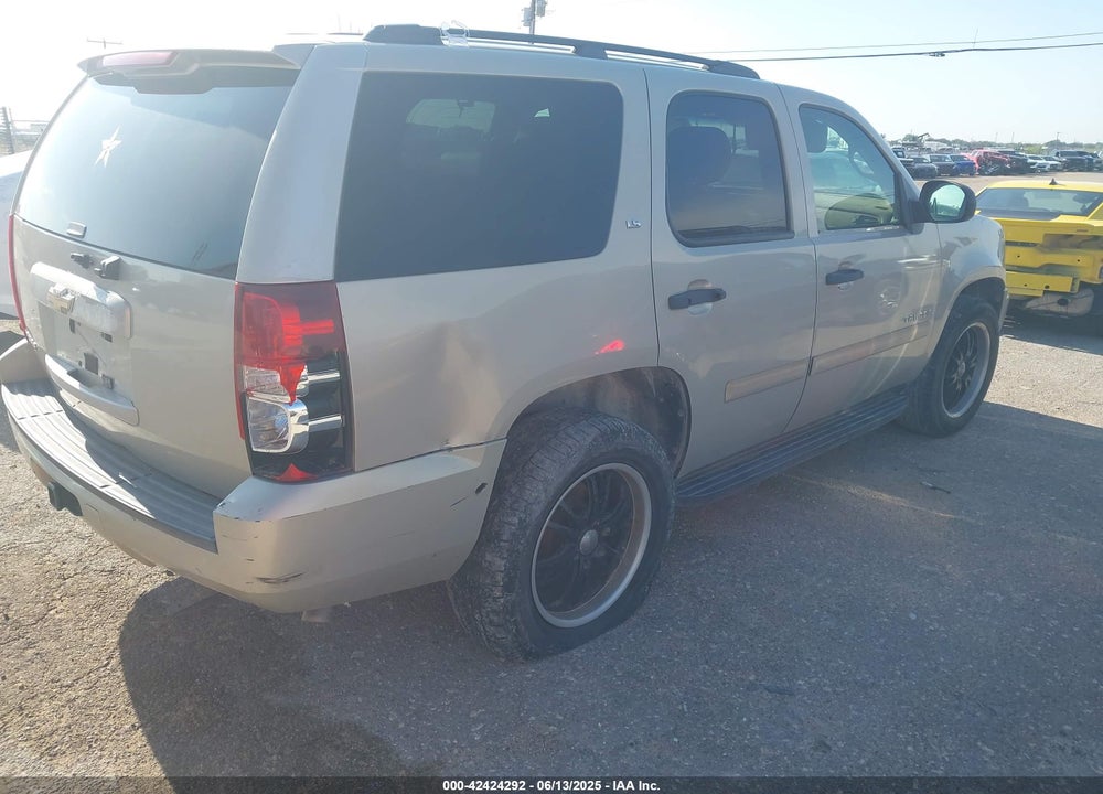 2008 CHEVROLET TAHOE LS VIN: 1GNFC13CX8R259588