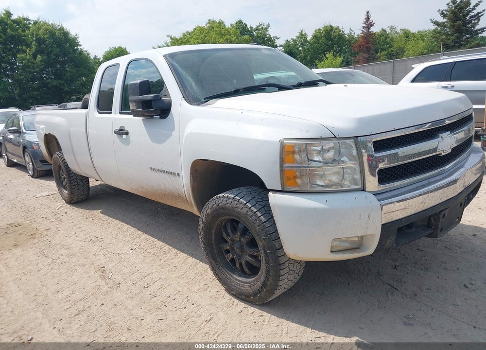 2007 CHEVROLET SILVERADO 1500 LT1 VIN: 1GCEK19J37E560111