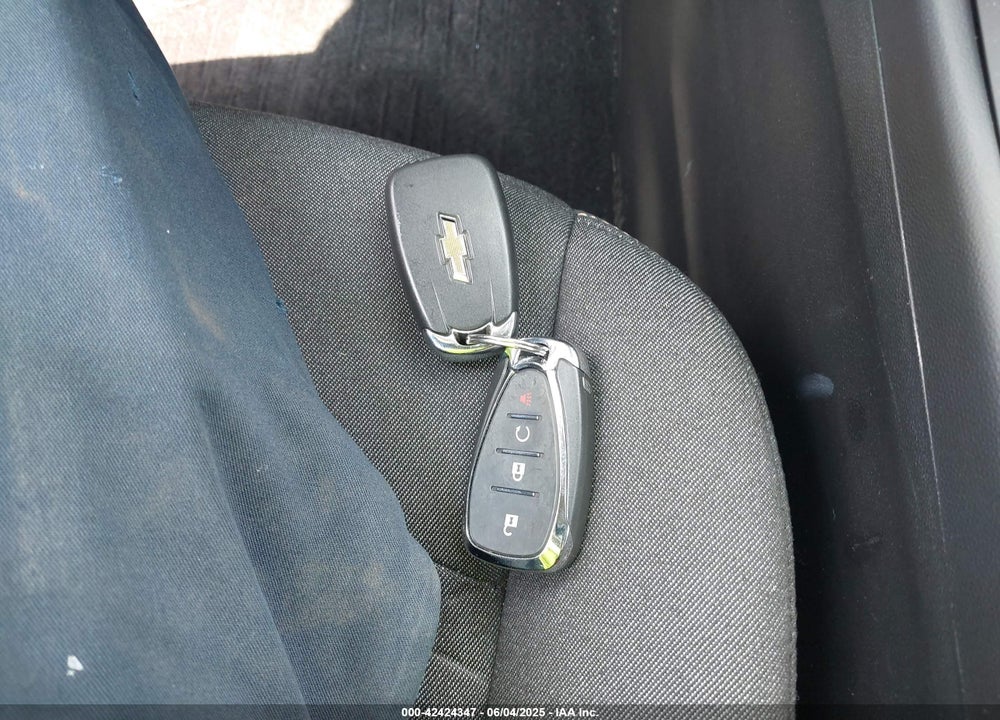 2019 CHEVROLET EQUINOX LT VIN: 2GNAXKEV5K6158738