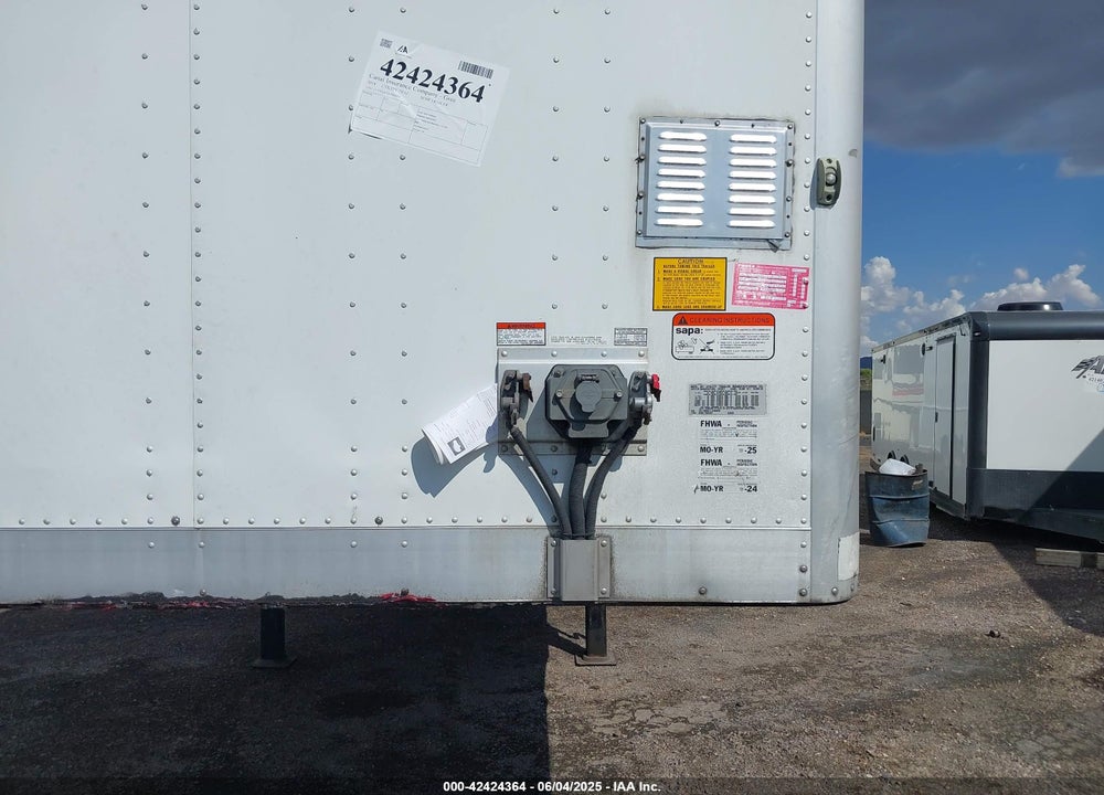 2018 UTILITY TRAILER MFG --- VIN: 1UYVS2532J7302026