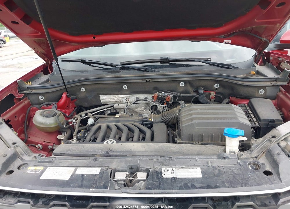2019 VOLKSWAGEN ATLAS VIN: 1V2DR2CA0KC605711