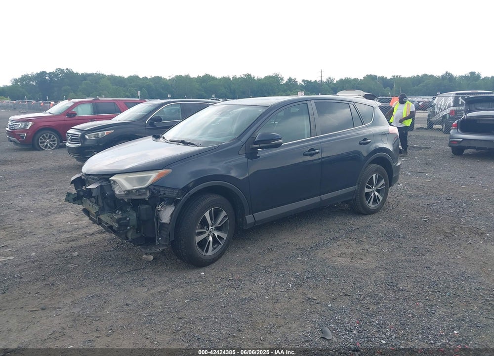 2018 TOYOTA RAV4 VIN: 2T3RFREV0JW815634