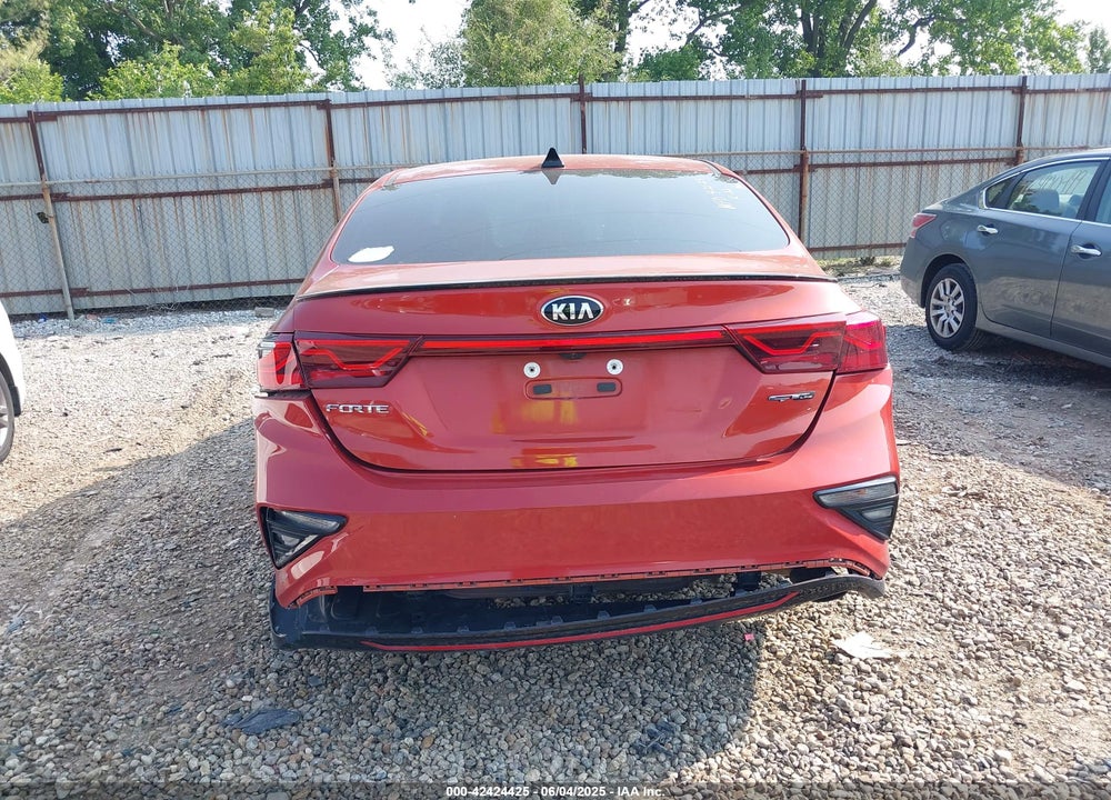2021 KIA FORTE VIN: 3KPF34AD5ME400322