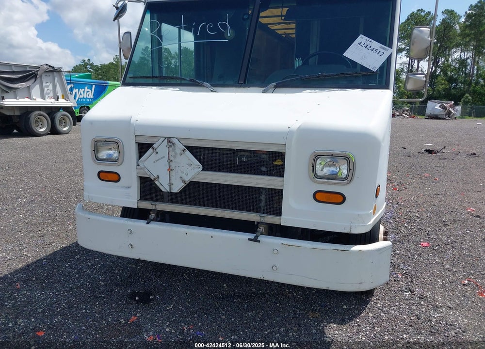 2001 FREIGHTLINER CHASSIS VIN: 4UZAARBW31CH52474