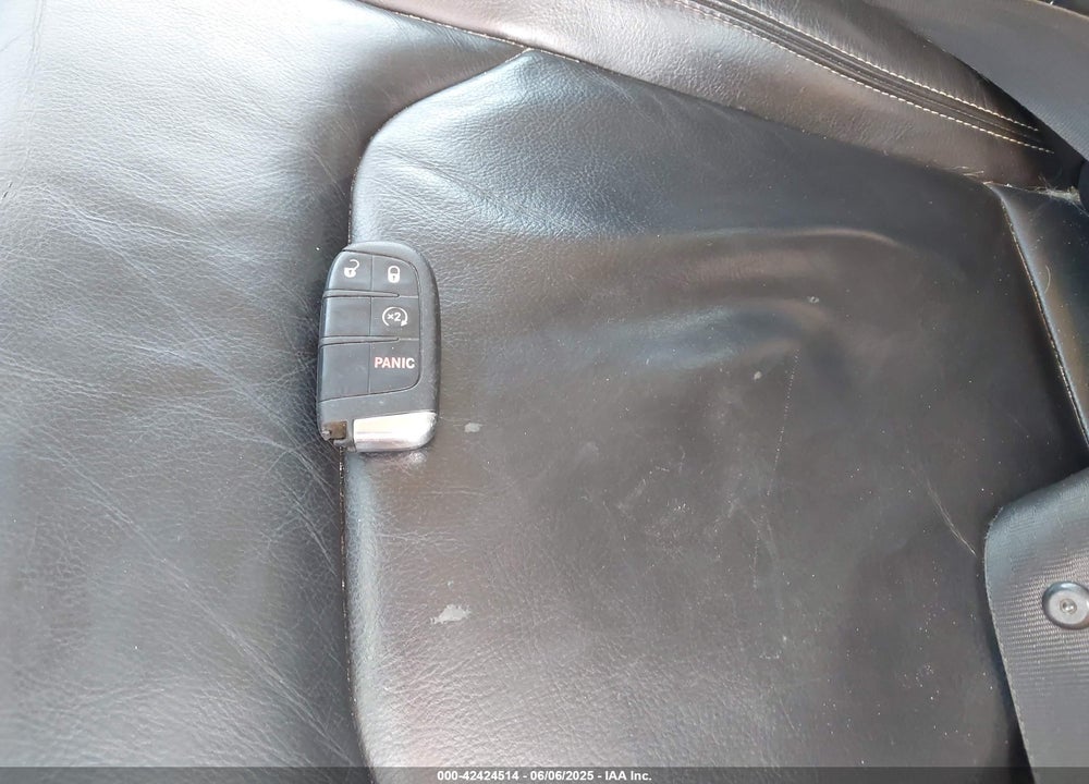 2016 JEEP RENEGADE LIMITED VIN: ZACCJADT5GPC65781