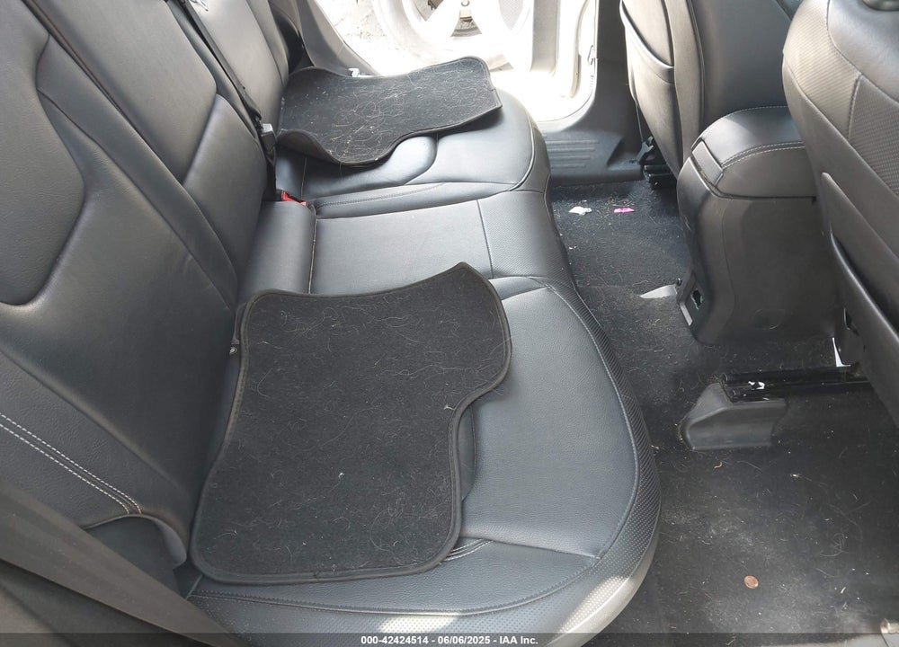 2016 JEEP RENEGADE LIMITED VIN: ZACCJADT5GPC65781