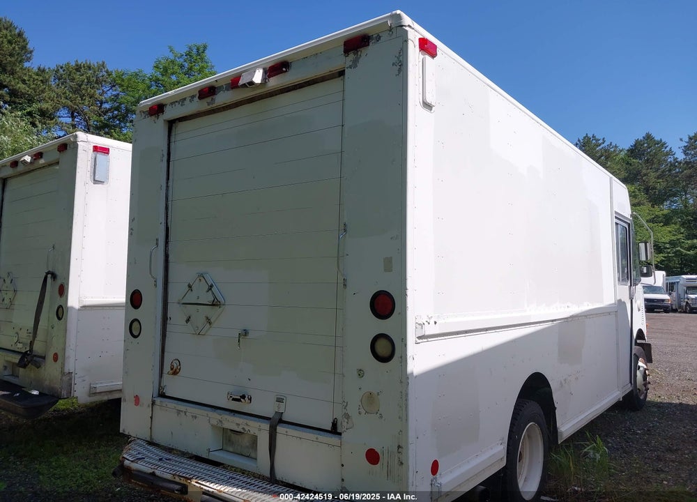 2006 FREIGHTLINER CHASSIS M LINE WALK-IN VAN VIN: 4UZAANBW06CW06658