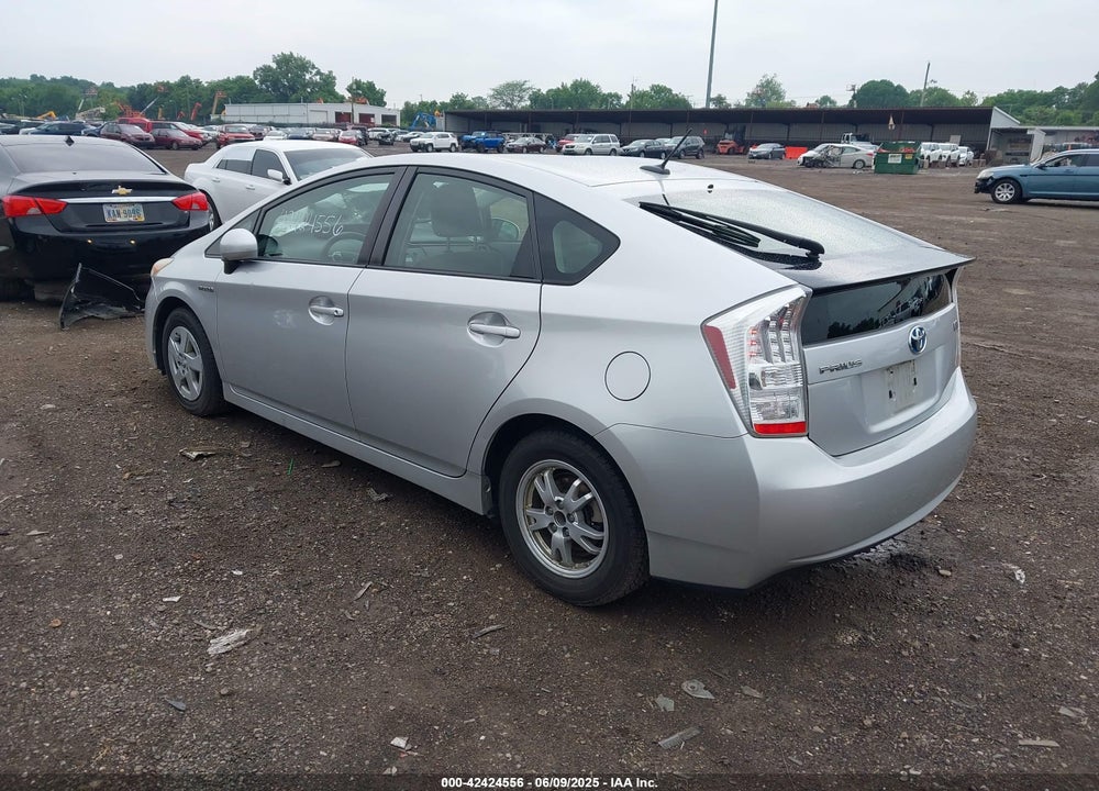 2011 TOYOTA PRIUS TWO VIN: JTDKN3DU7B5362261
