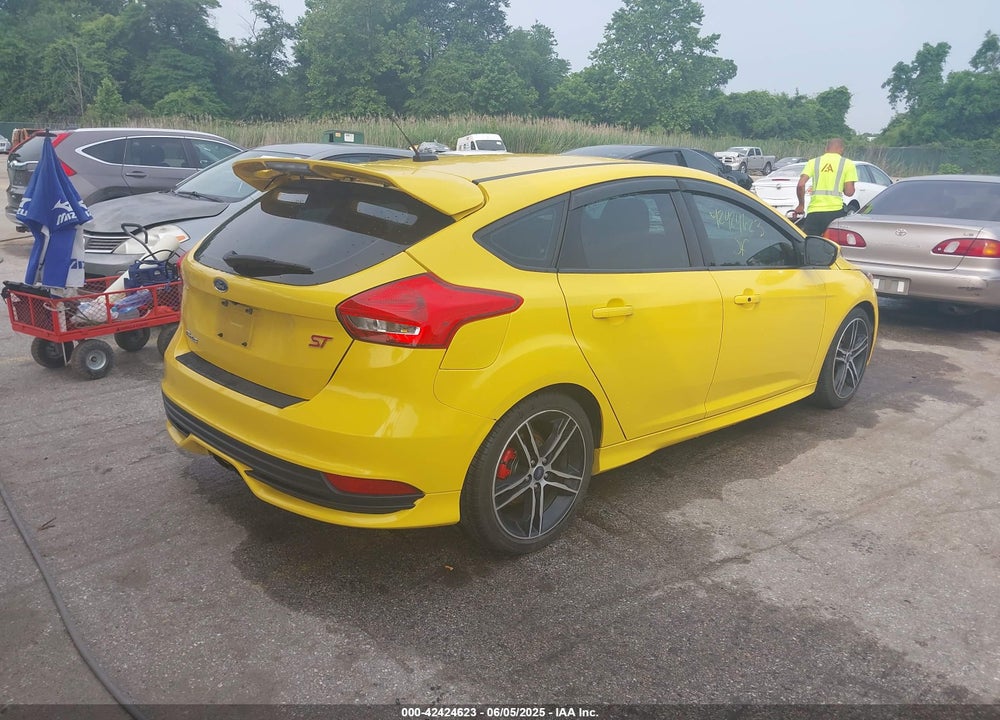 2017 FORD FOCUS ST VIN: 1FADP3L95HL331567