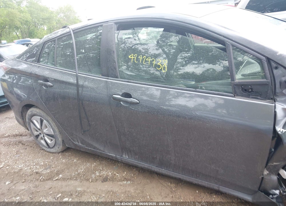 2018 TOYOTA PRIUS VIN: JTDKBRFU2J3070911
