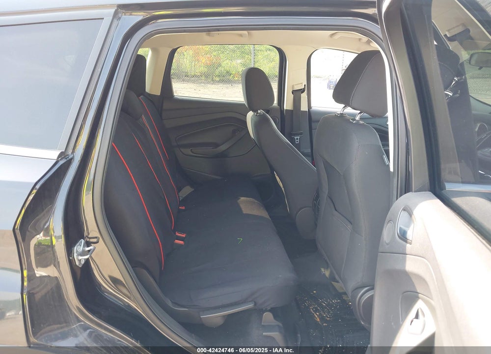 2015 FORD ESCAPE VIN: 1FMCU0GX3FUB38939