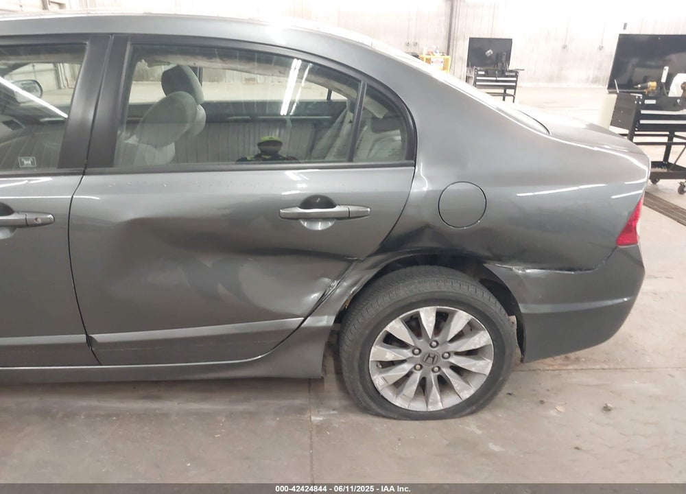 2011 HONDA CIVIC VIN: 19XFA1F87BE003241
