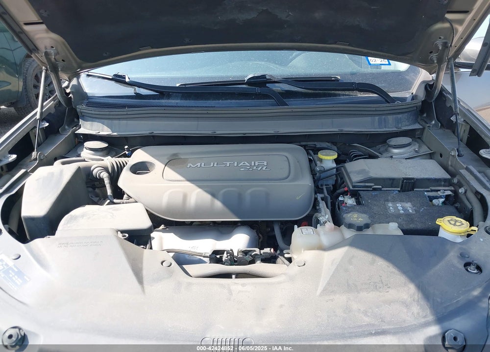 2019 CHEROKEE JEEP  LATITUDE PLUS FWD VIN: 1C4PJLLBXKD164846