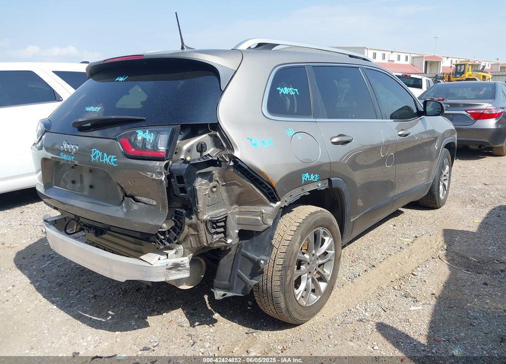 2019 CHEROKEE JEEP  LATITUDE PLUS FWD VIN: 1C4PJLLBXKD164846