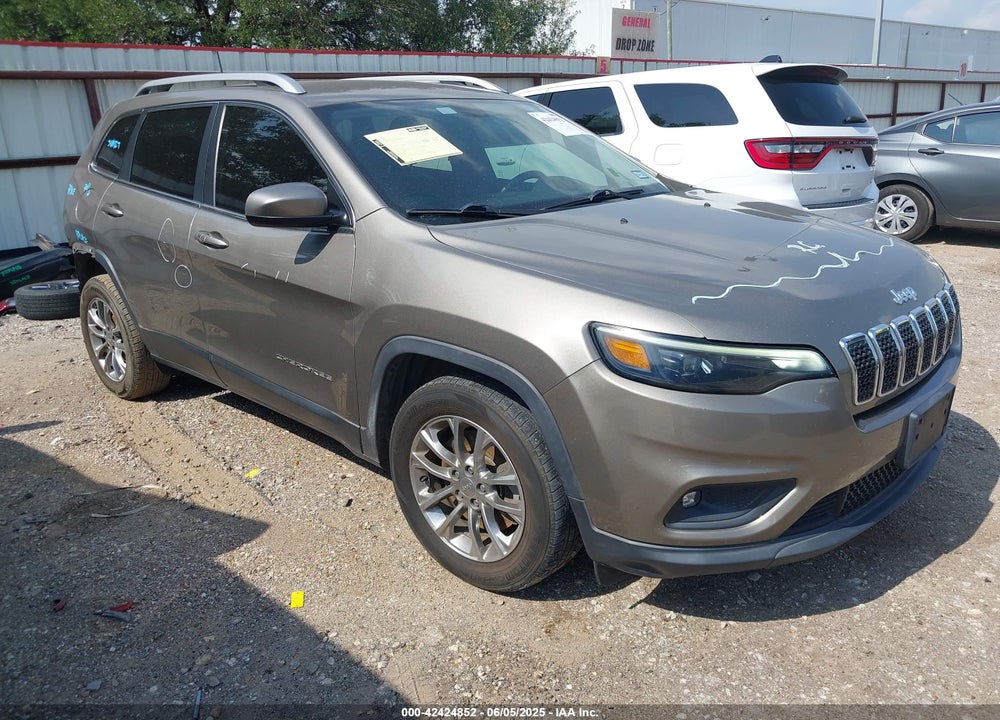2019 CHEROKEE JEEP  LATITUDE PLUS FWD VIN: 1C4PJLLBXKD164846