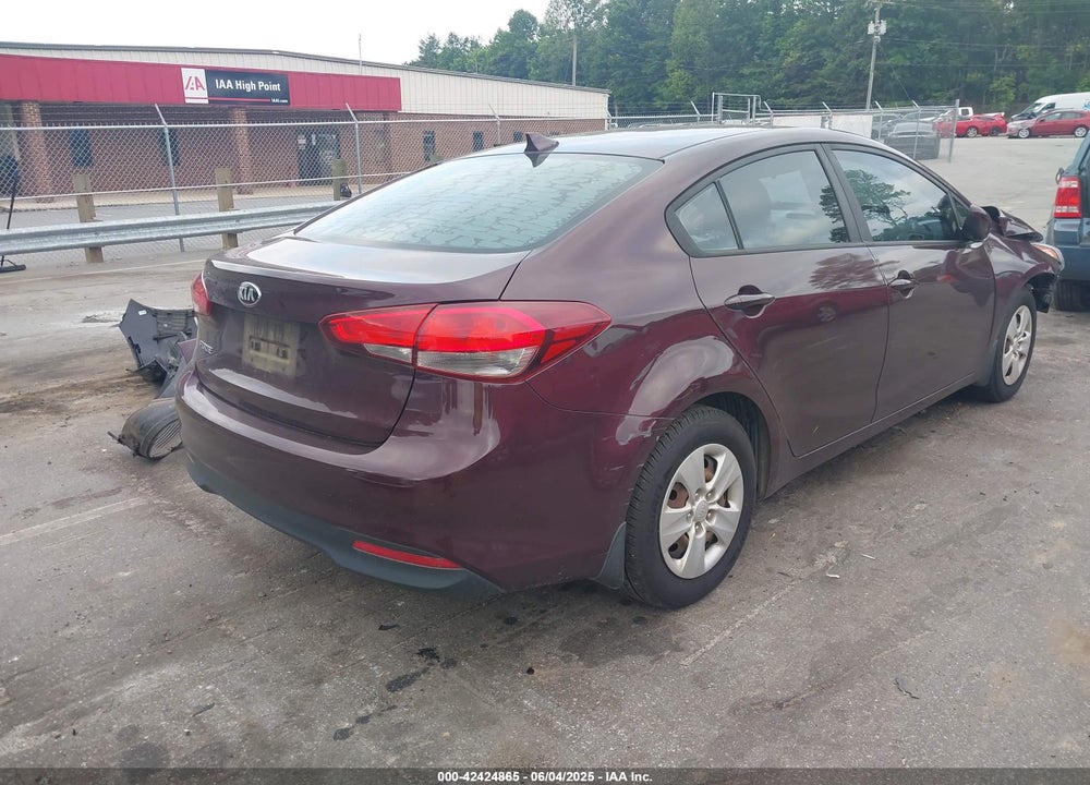 2017 KIA FORTE VIN: 3KPFK4A77HE066006