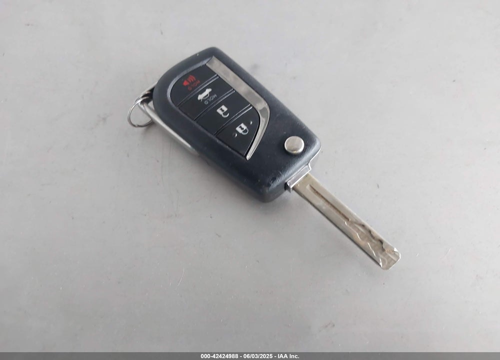 2021 TOYOTA COROLLA LE VIN: 5YFEPMAE7MP168989